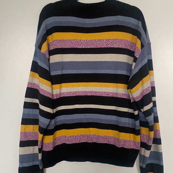 BDG Sweater - Picture 2 of 3